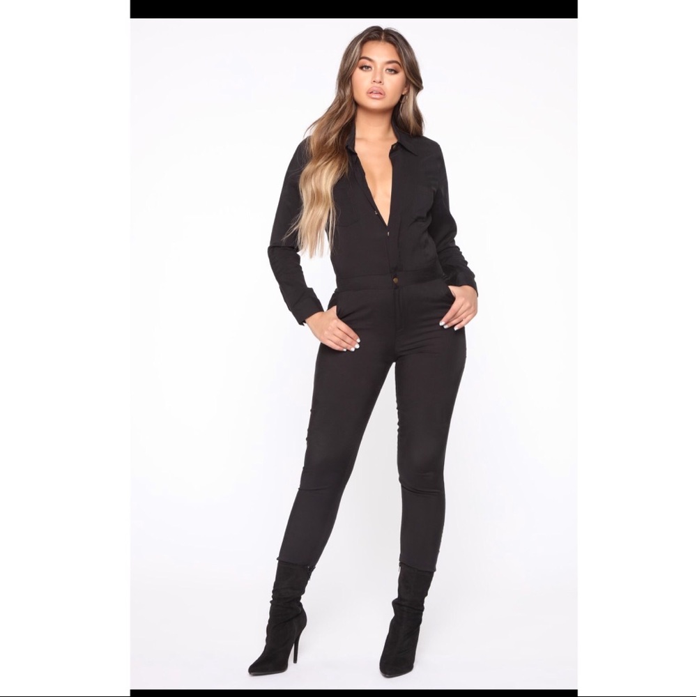Fashion nova jumpsuit